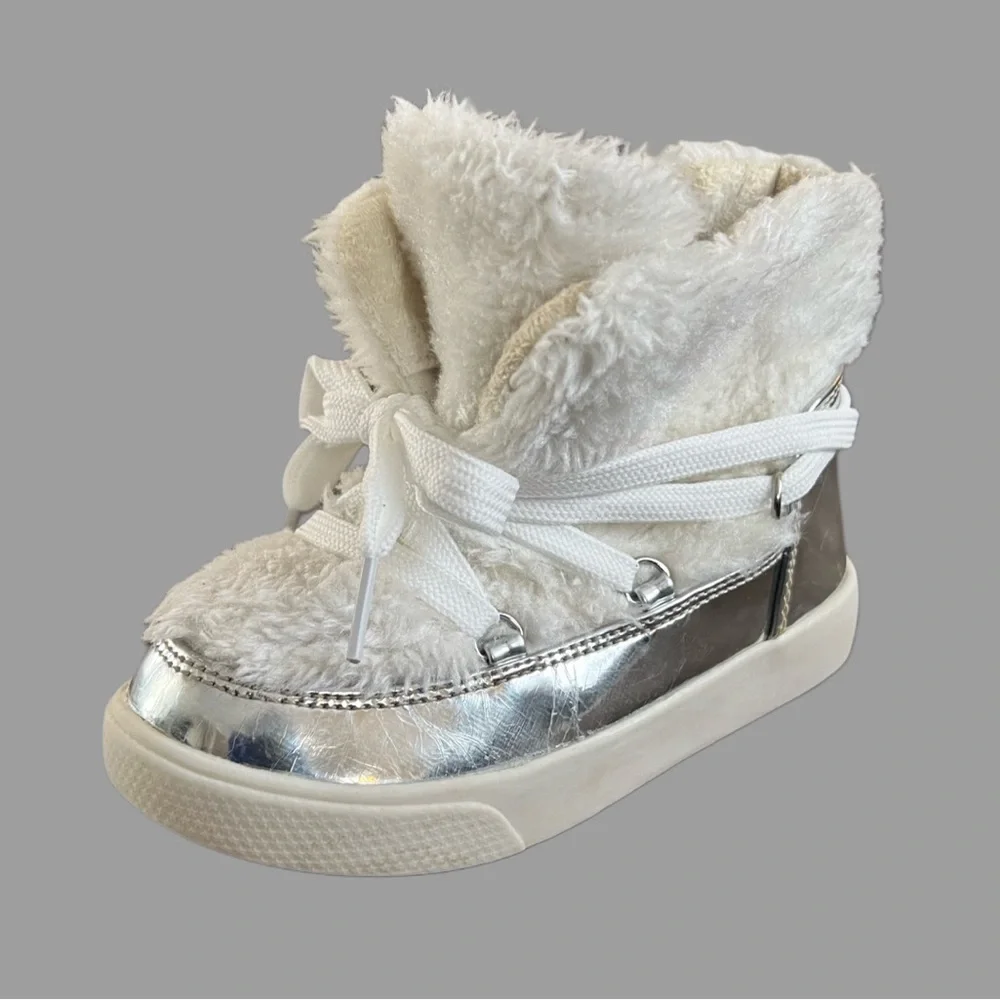 Maggie & Zoe Silver and Cream Kids Sneaker Boots Size 9